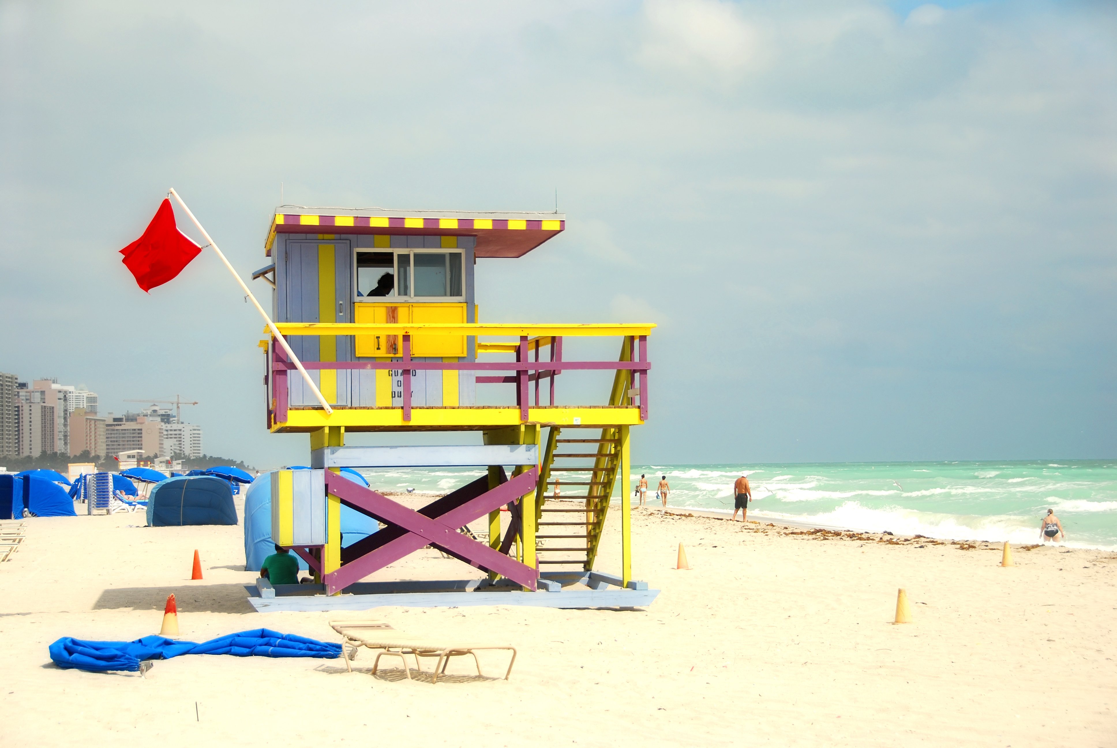 Keeping Your Lifeguards Safe with Cooling Mist Fans